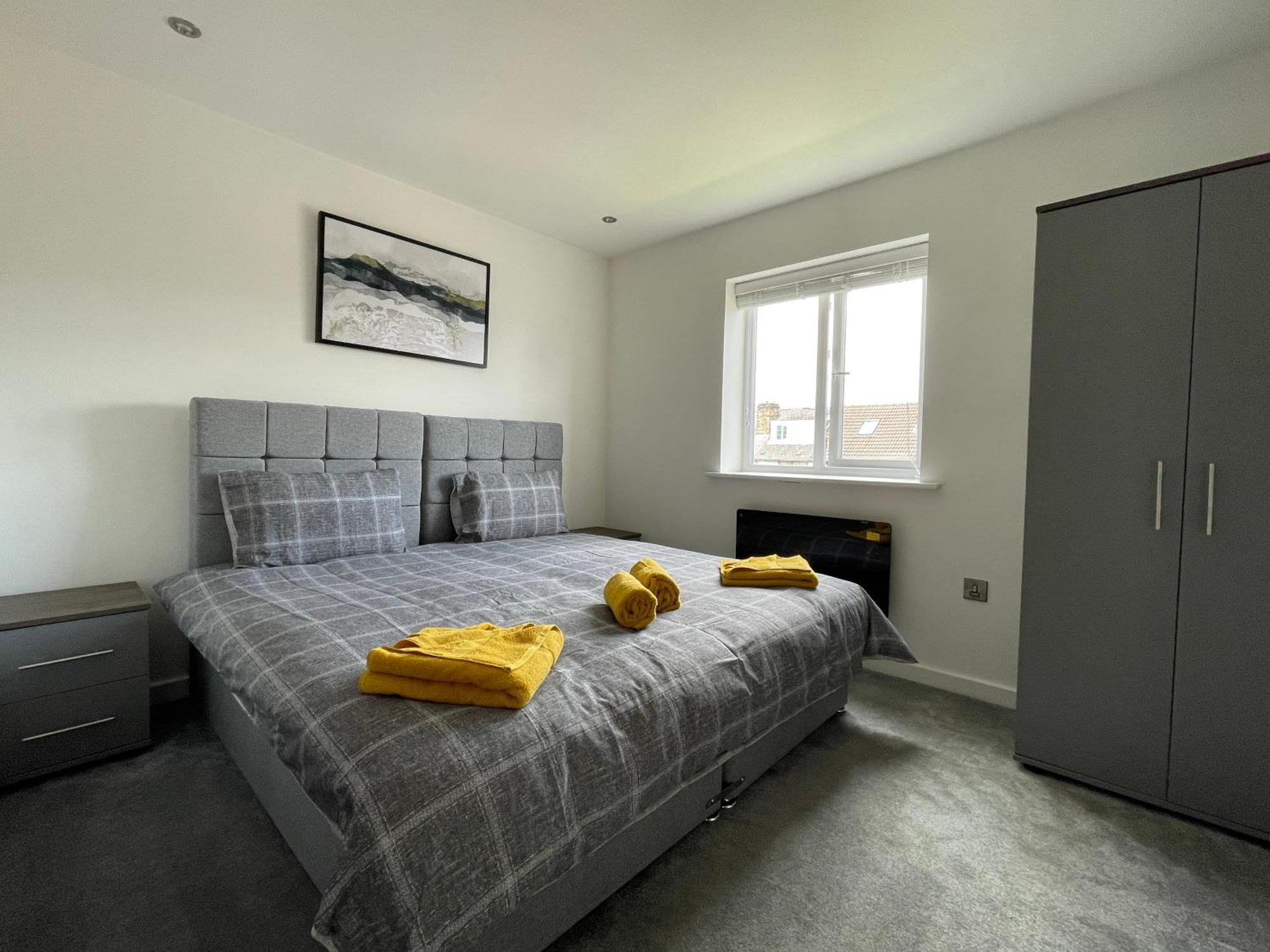 Stylish And Modern 2Br Apartment With Parking Sheffield Exterior photo