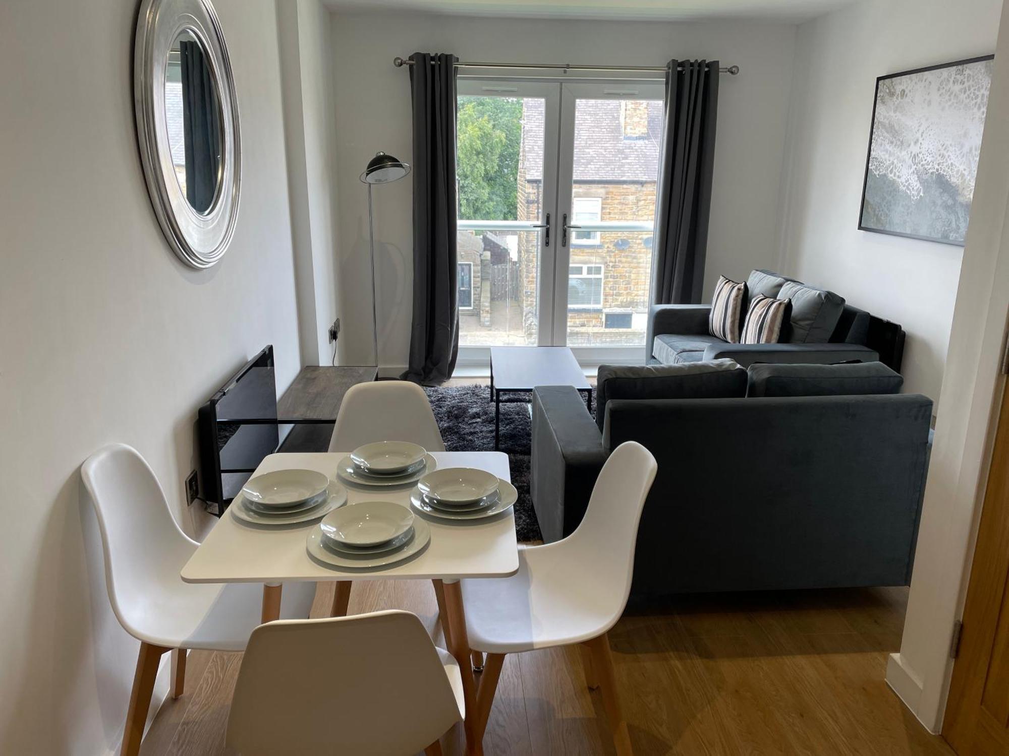 Stylish And Modern 2Br Apartment With Parking Sheffield Exterior photo